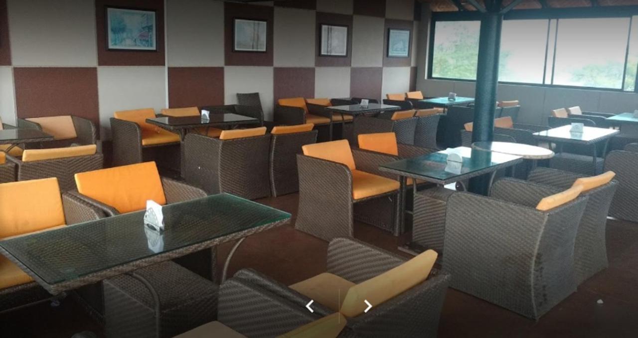Cotton County Club And Resort Hubli Kültér fotó